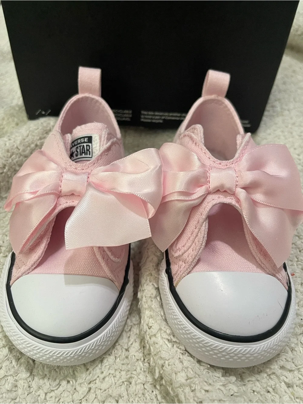 NEW- Converse - 7c or 8c